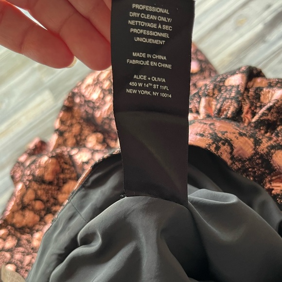 ALICE and Olivia Pia metallic Rose Gold Pink and black Pebble Bubble Party skirt - Picture 14 of 16